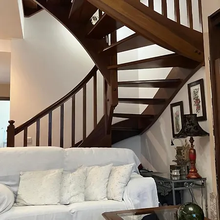 Adosado En Casa de Férias