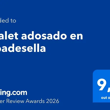 Adosado En بيت للعطل